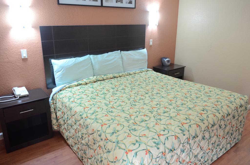 Bear Creek Inn Addicks ภายนอก รูปภาพ